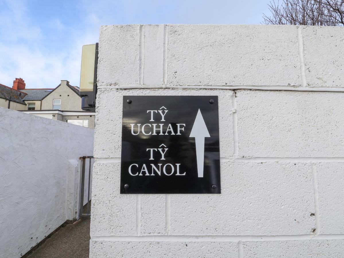 Ty Canol Rhyl Esterno foto