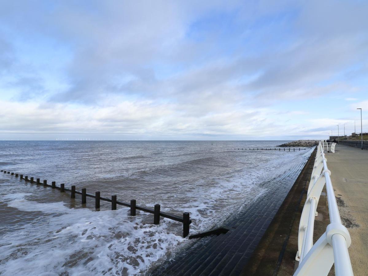 Ty Canol Rhyl Esterno foto
